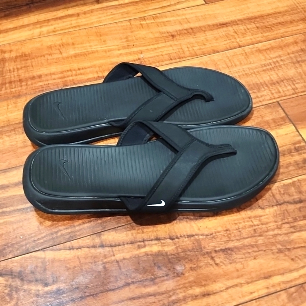 Nike Black Men's Thong Slide Sandals with White Swoosh